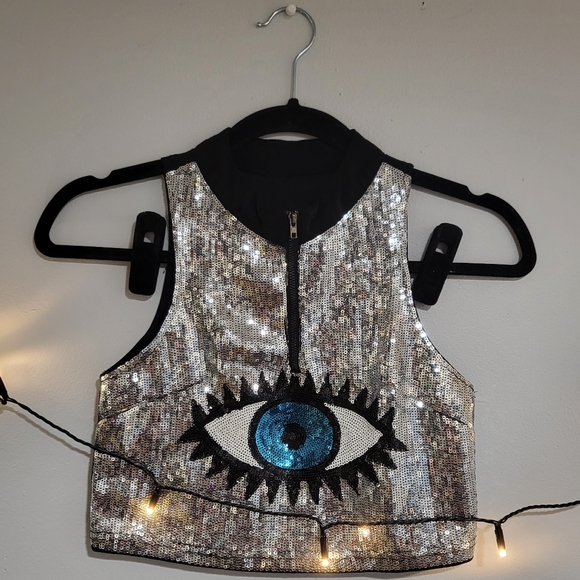 🖤 SOLD ON DEPOP 🖤 Sequin Eye Half Zip Small Cropped Tank Top - Picture 4 of 9